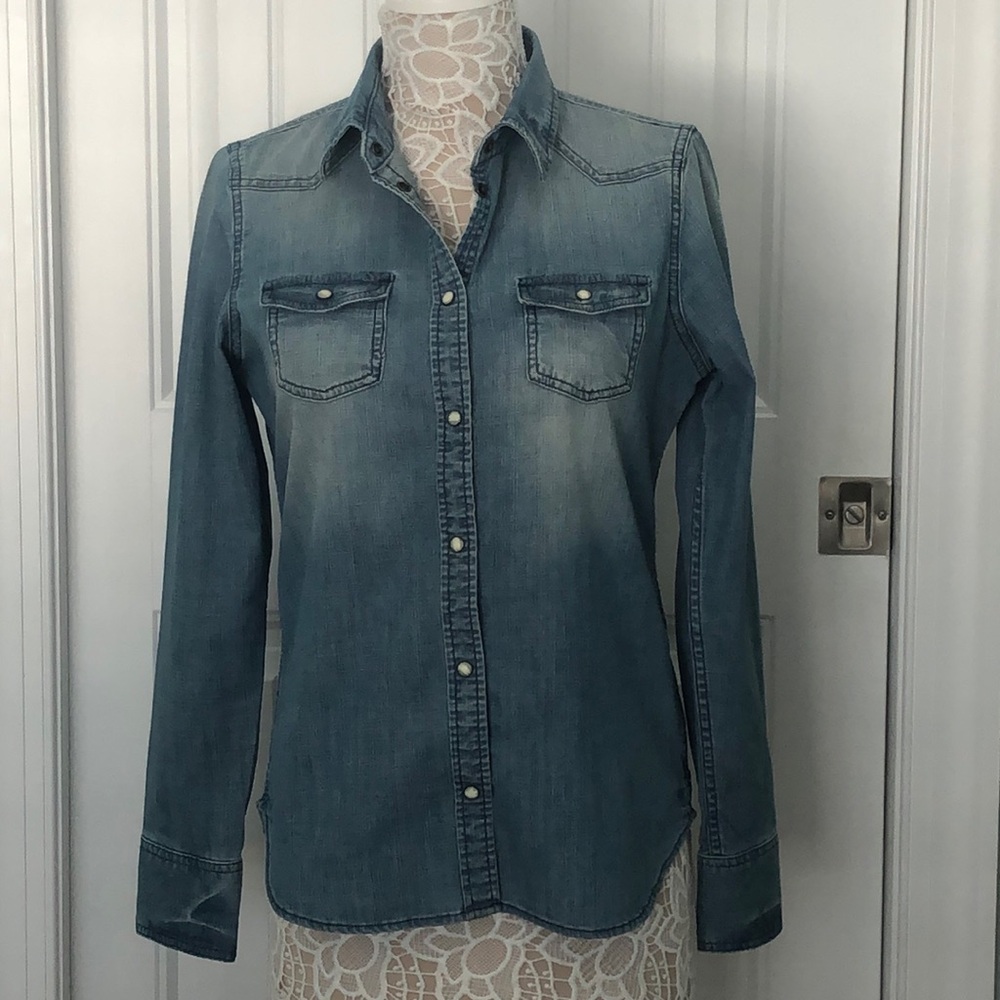 Long Sleeve Denim Top with Snaps